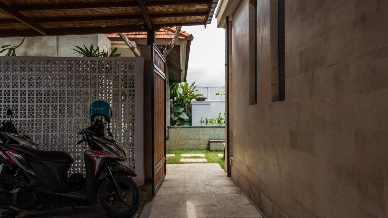 Cosy And Cheerful 2 Bedroom Villa 5Mins To Finns Canggu Esterno foto